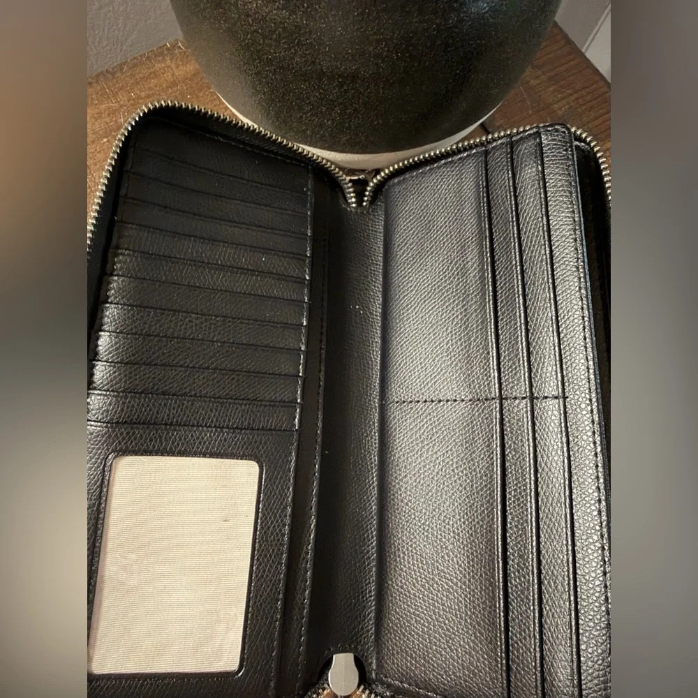 Michael Kors Jet Set Continental Wristlet - Picture 9 of 12